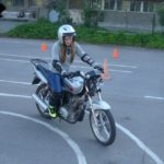 обучение людей без опыта вождения мотоцикла